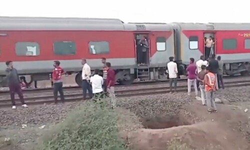 At least 11 killed in rail accident in west India&rsquo;s Maharashtra
