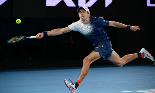Swiatek locks in Keys semi-final, Sinner sizzles at Australian Open