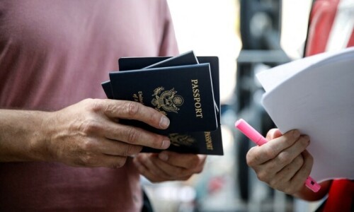 US judge blocks Trump&rsquo;s birthright citizenship order