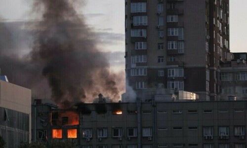 Russian drone barrage kills eight in Ukraine