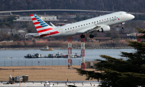 Investigators seek to salvage aircraft after deadly Washington crash