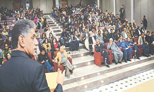 Conference discusses ways to curb religious extremism