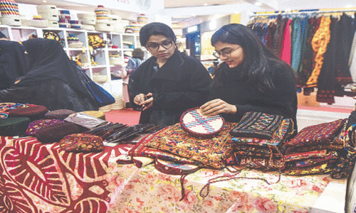 Exquisite handicraft on display at Sartyoon Sang Crafts Exhibition