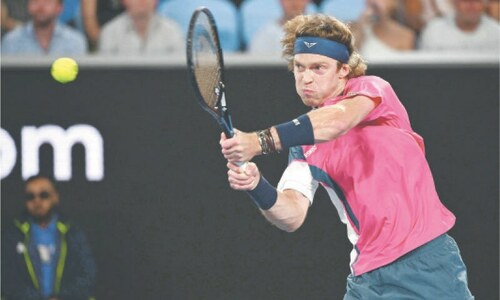 Medvedev advances after meltdown, Fonseca dazzles on debut at Australian Open