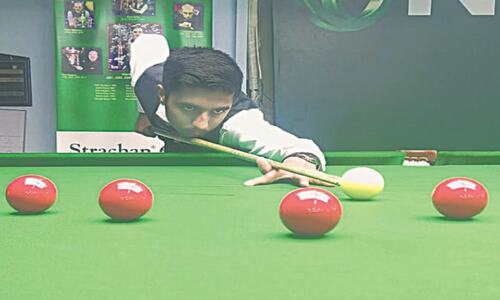 Hasnain shines as National Snooker begins