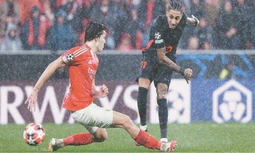 Liverpool clinch Champions League last-16 berth, Barcelona win epic