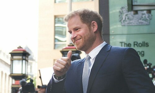 Harry settles lawsuit against Murdoch&rsquo;s British tabloids