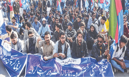 Rally seeks revival of student unions
