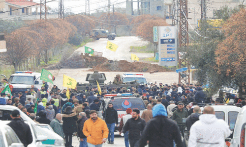 Israel kills 22 on deadline for Lebanon pullout