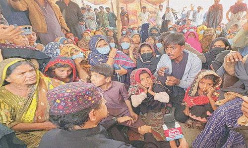 Sit-in over Sanghar killings continues as relatives refuse to bury victims Sit-in over Sanghar killings continues as relatives refuse to bury victims