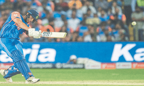 India clinch T20 series against England but concussion sub talking point