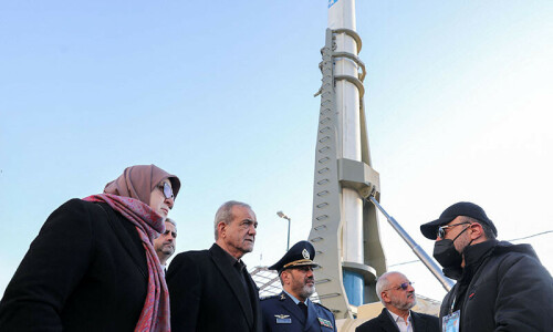 Iran unveils new ballistic missile in show of force Iran unveils new ballistic missile in show of force