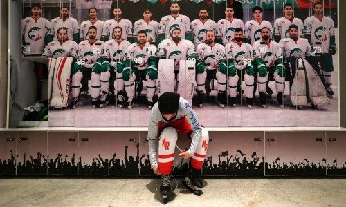 Women players beat the odds to cut a path for ice hockey in Iran Women players beat the odds to cut a path for ice hockey in Iran