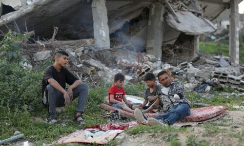 ‘We will not leave’, say Gazans as Trump meets Netanyahu ‘We will not leave’, say Gazans as Trump meets Netanyahu