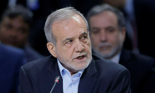 Iran calls for unity against potential US oil sanctions