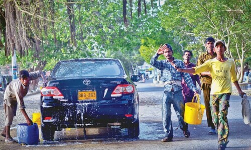 LHC suggests Rs10,000 fine on car wash at home