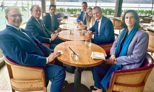 Finance minister expresses desire for robust ties with UK