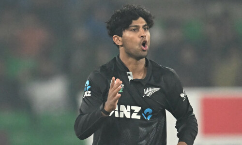 New Zealand&rsquo;s Ravindra bloodied by ball to face in Lahore tri-nation series match
