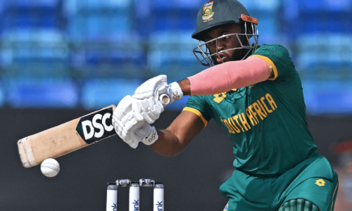 South Africa win toss, bat against Pakistan in tri-series