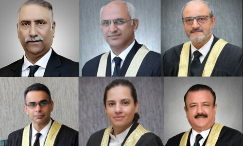 Seniority row: 5 judges urge SC to restrain Justice Dogar from duties as acting IHC CJ Seniority row: 5 judges urge SC to restrain Justice Dogar from duties as acting IHC CJ