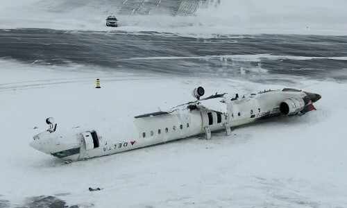 Delta offers $30,000 each to Toronto plane crash passengers Delta offers $30,000 each to Toronto plane crash passengers
