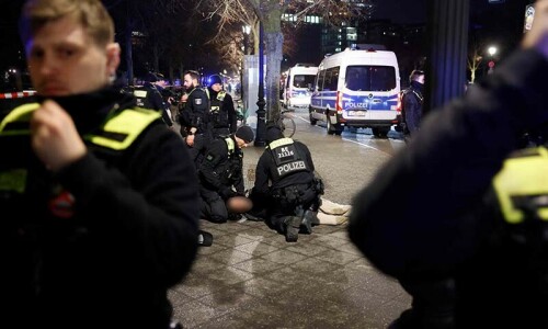 Syrian refugee arrested after Berlin stabbing as Germany prepares to vote Syrian refugee arrested after Berlin stabbing as Germany prepares to vote