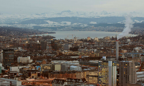 Swiss police arrest Australian man over stabbing in Zurich Swiss police arrest Australian man over stabbing in Zurich