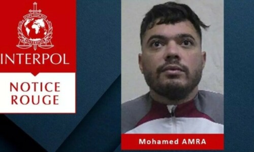 France arrests 10 linked to escape of &lsquo;public enemy number one&rsquo;