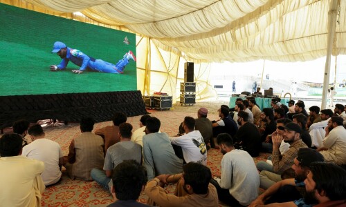 Pakistanis gather in Karachi to watch India clash on big screen