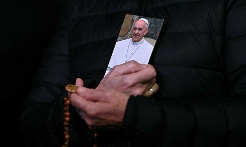 Pope’s condition shows ‘slight improvement’ Pope’s condition shows ‘slight improvement’