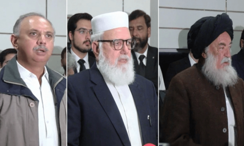 Opposition alliance holds 2nd day of Islamabad grand moot despite hurdles