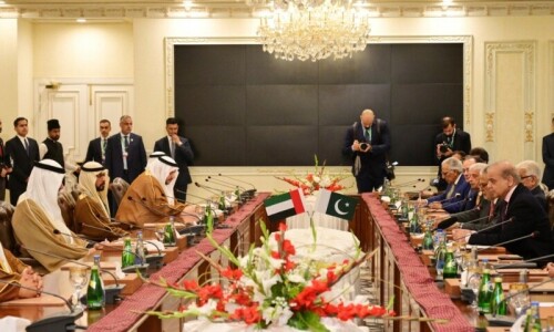 Pakistan, UAE sign 5 accords of cooperation on Abu Dhabi crown prince’s first official visit Pakistan, UAE sign 5 accords of cooperation on Abu Dhabi crown prince’s first official visit