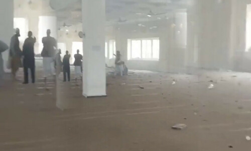 JUI-S leader Maulana Hamidul Haq among 4 dead in Nowshera madressah suicide blast; several injured JUI-S leader Maulana Hamidul Haq among 4 dead in Nowshera madressah suicide blast; several injured