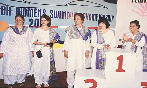 SWIMMING: THE FIRST LADIES OF THE POOL SWIMMING: THE FIRST LADIES OF THE POOL