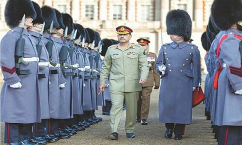 COAS meets top military officials in UK