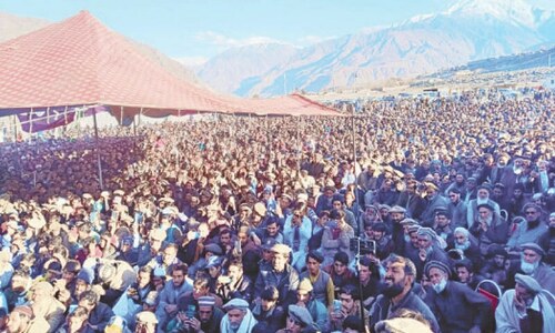 Bhasha dam-affected people continue sit-in at Chilas