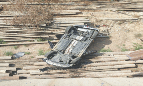 Industrialist, son killed as trailer collides with car on Karachi’s ICI Bridge Industrialist, son killed as trailer collides with car on Karachi’s ICI Bridge