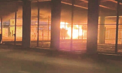 Qainchi flyover closed to traffic after &lsquo;massive fire damage&rsquo;