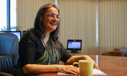 Indian court orders probe of former market regulator chief Indian court orders probe of former market regulator chief