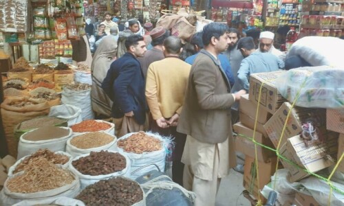 Consumers complain about price hike on first day of Ramazan in Swat Consumers complain about price hike on first day of Ramazan in Swat