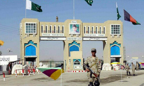 Pakistani, Afghan forces target each other’s positions on border Pakistani, Afghan forces target each other’s positions on border