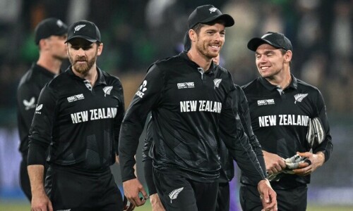 New Zealand crush South Africa to face India in Champions Trophy final New Zealand crush South Africa to face India in Champions Trophy final