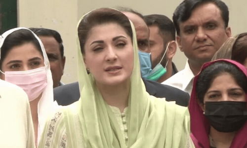 CM Maryam catches flak for &lsquo;humiliating&rsquo; Lahore&rsquo;s Mayo Hospital medical superintendent