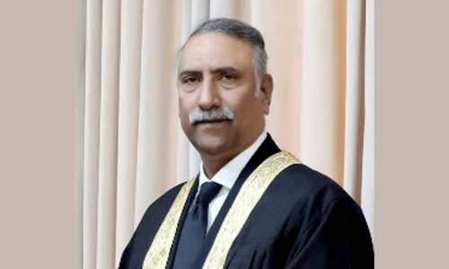 IHC orders probe into ‘gratuity’ claim IHC orders probe into ‘gratuity’ claim