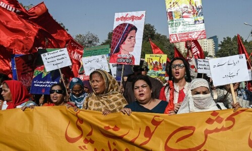 Senate passes resolution recognising challenges faced by women, urges greater economic inclusion