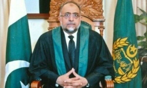 Dispute between ex-SHC CJ Sajjad Ali Shah, judicial officer lands in Supreme Court