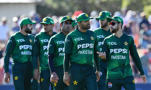 New Zealand romp to nine-wicket win in first Pakistan T20