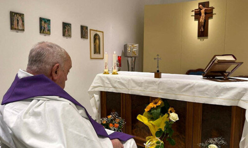 Hospitalised Pope Francis admits frailty, calls body ‘weak’ Hospitalised Pope Francis admits frailty, calls body ‘weak’
