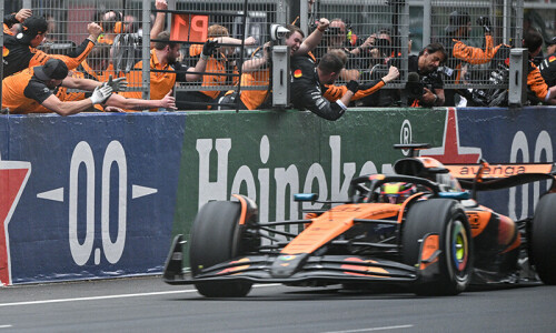 Piastri hails &lsquo;mega&rsquo; McLaren after winning Chinese Grand Prix