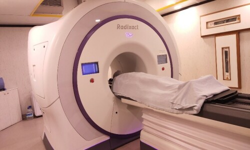 Edhi Foundation funds $4m equipment at Karachi&rsquo;s JPMC for free breast cancer treatment